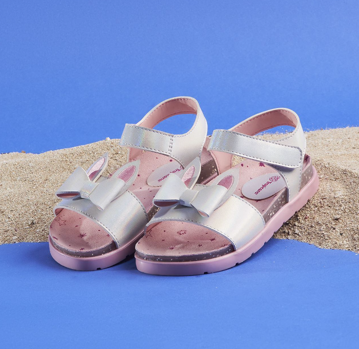 ¡La primavera está aquí! Haz que tus pequeños luzcan geniales con la nueva colección de sandalias infantiles